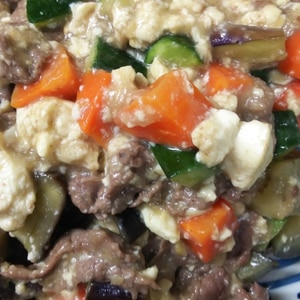 豆腐と胡瓜と茄子と牛肉の味噌炒め